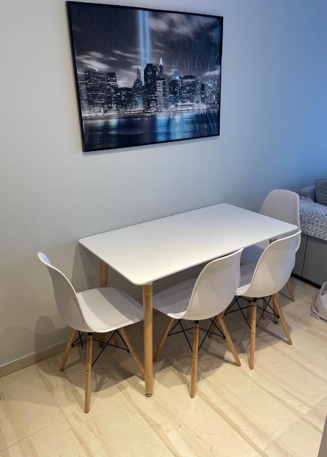 Luxury 3 Bedroom Apartment In Kiato Center Exterior photo